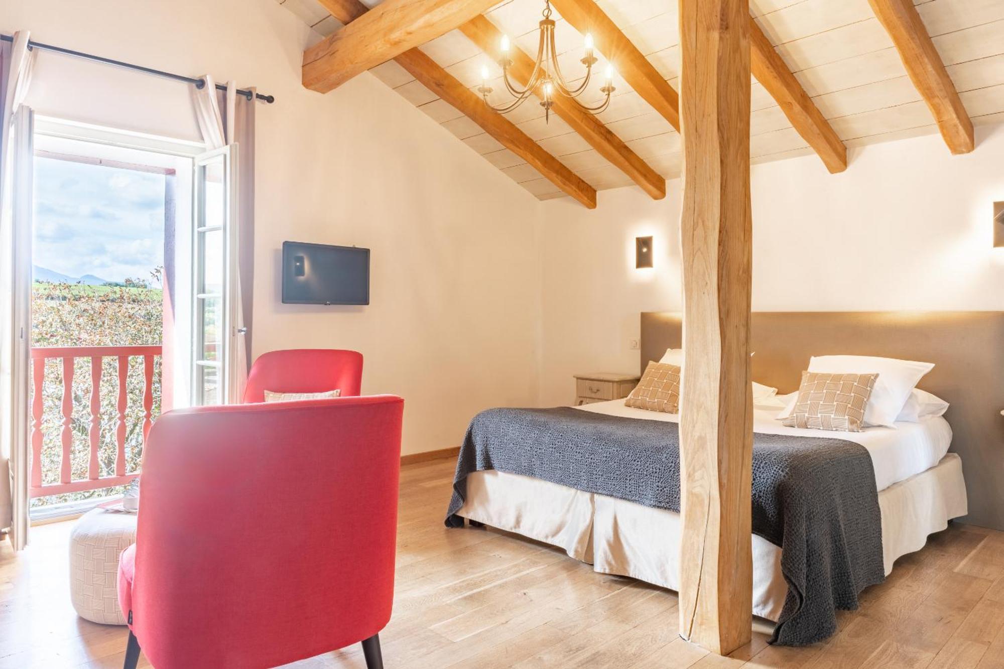 Hotel Restaurant & Spa La Maison Oppoca Aïnhoa Стая снимка