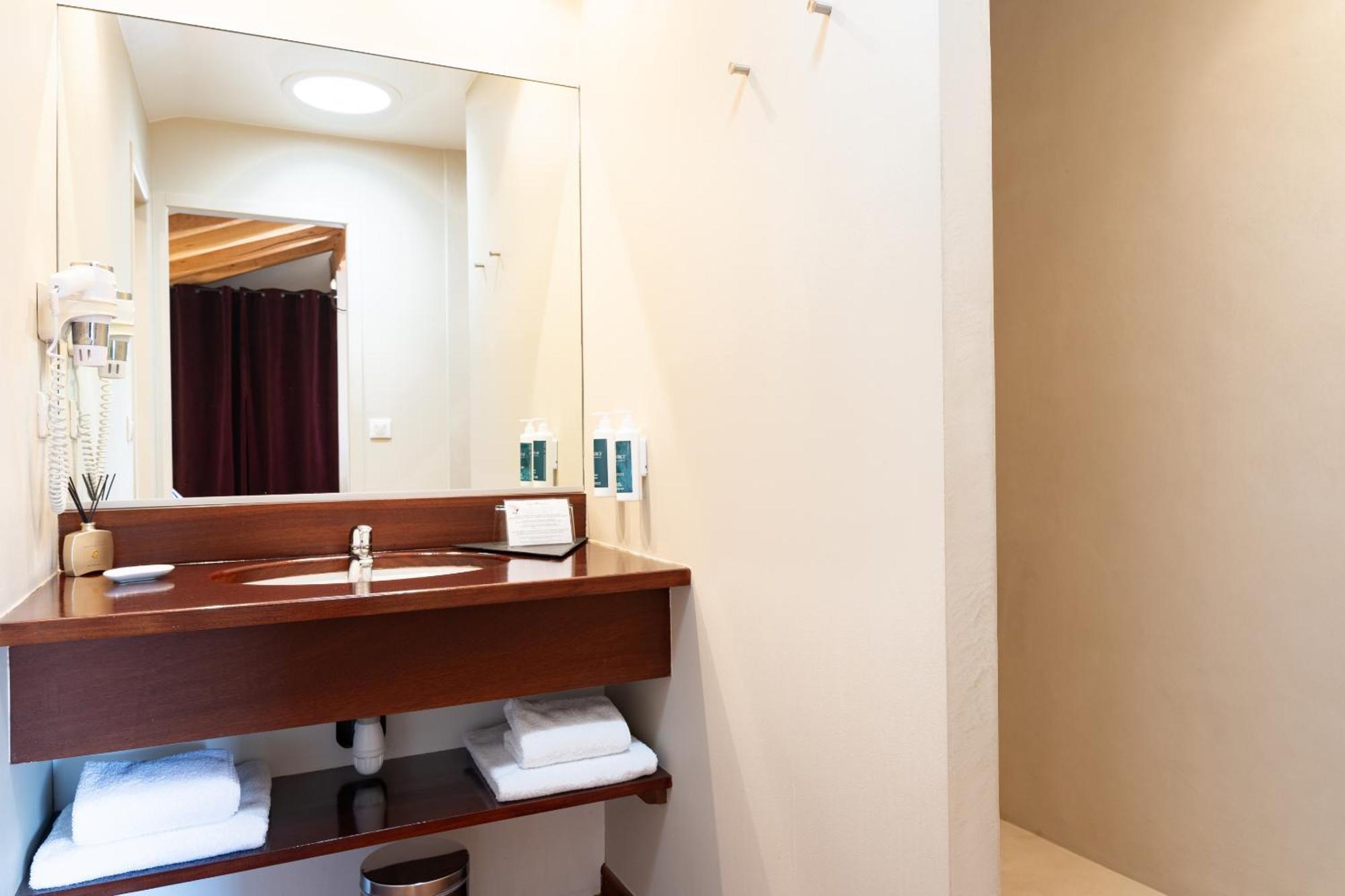 Hotel Restaurant & Spa La Maison Oppoca Aïnhoa Стая снимка