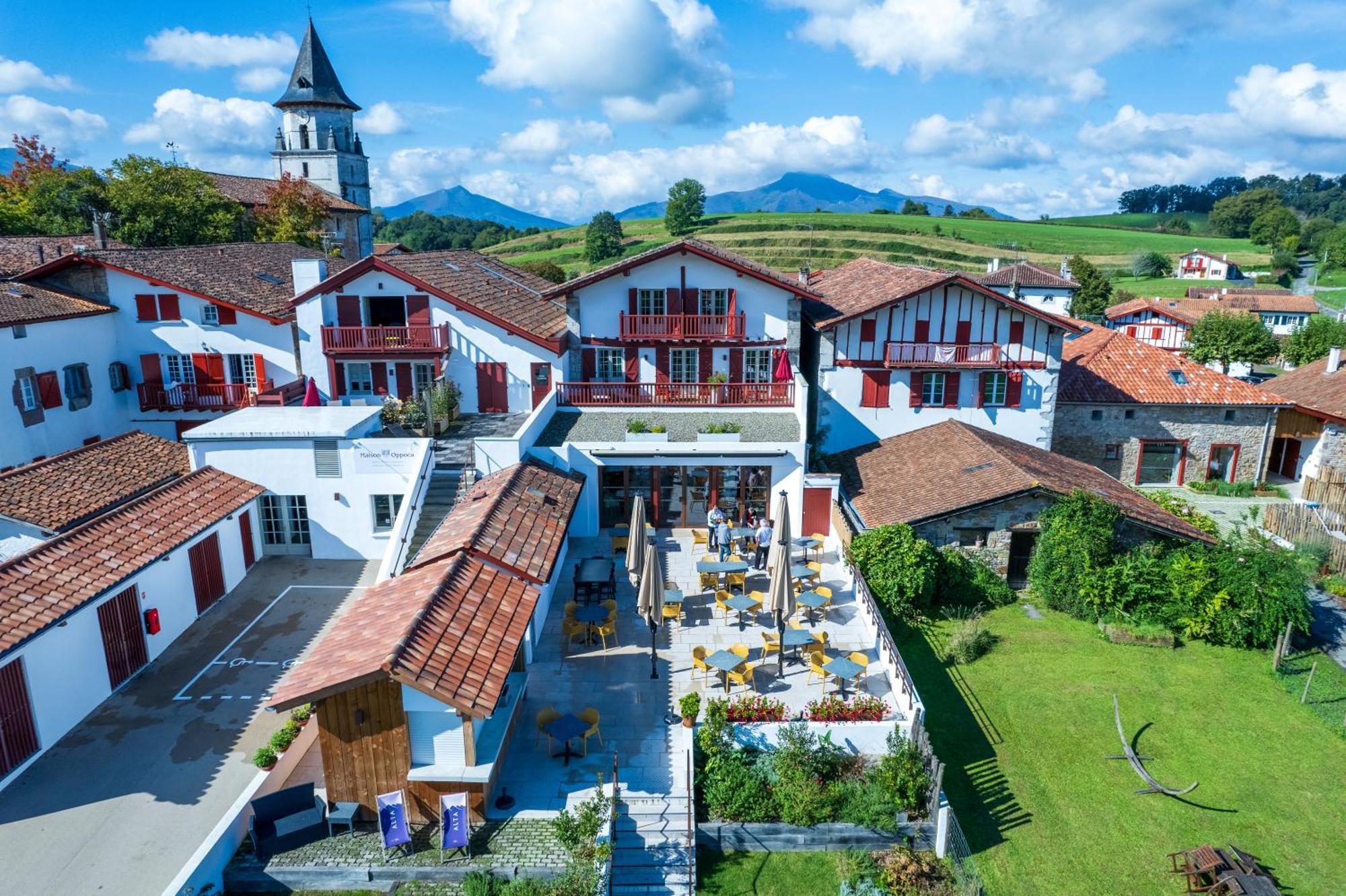 Hotel Restaurant & Spa La Maison Oppoca Aïnhoa Екстериор снимка